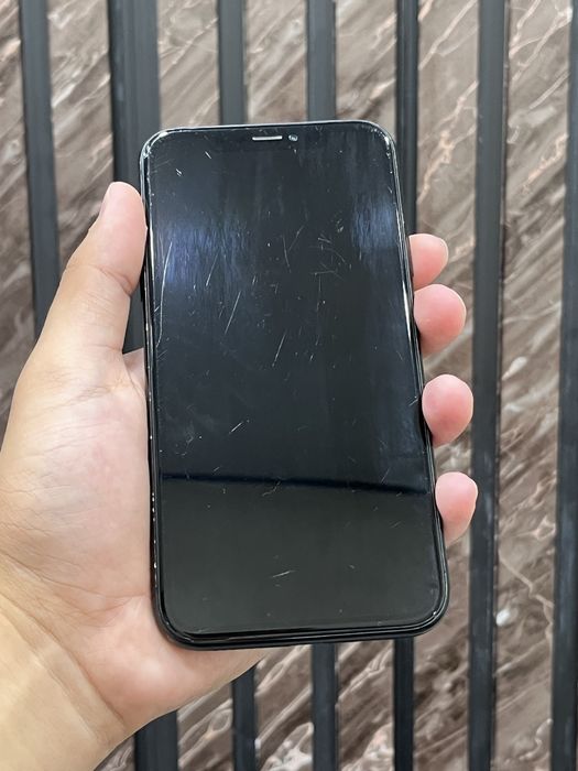 Продам iPhone XR