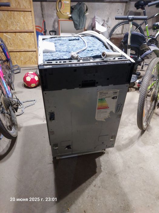 Продам на запчасть две посудомойке беко