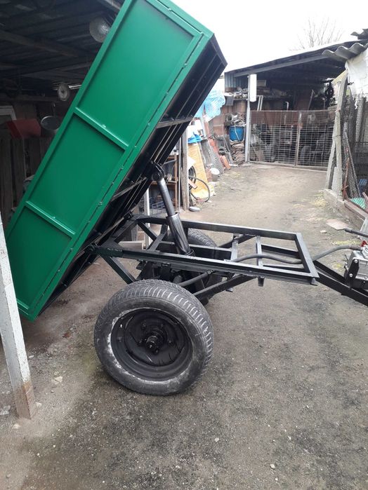 продавам ремарке  без регистрация