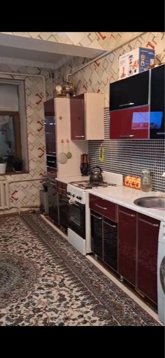 kvartira sotiladi 3 xonali , 2 kavatda 96kv