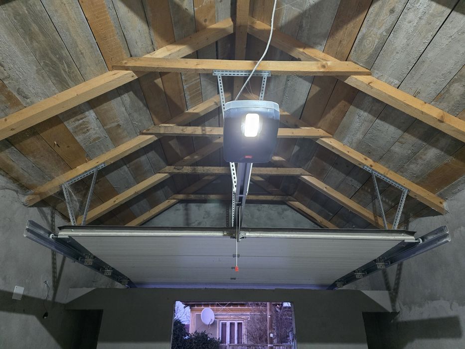 Ușa de garaj gri antracit 2.60 L X 2.25 H