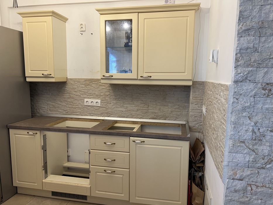 Mobila bucatarie KUXA, feronerie Blum, 2.1m, MDF vopsit, IMPECABILA