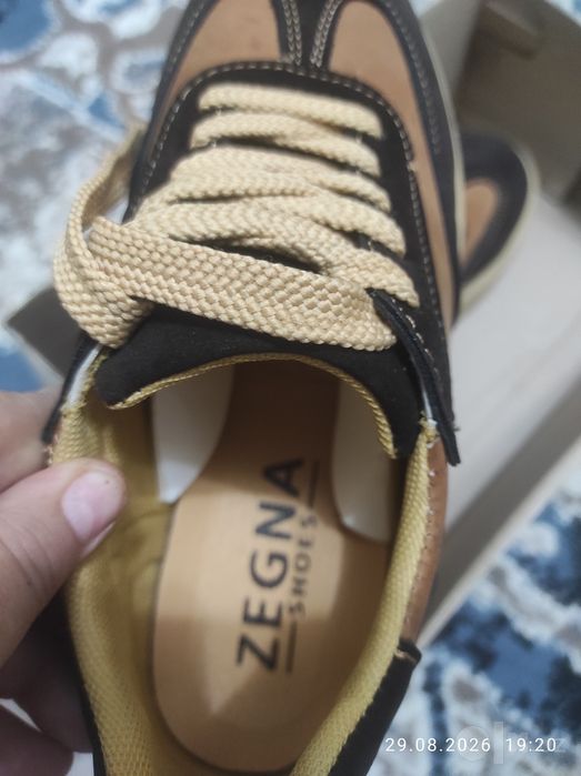 Новые кроссовки  размер 40-41