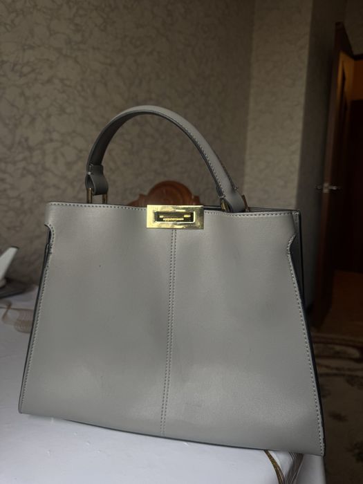 Сумочка Fendi серая