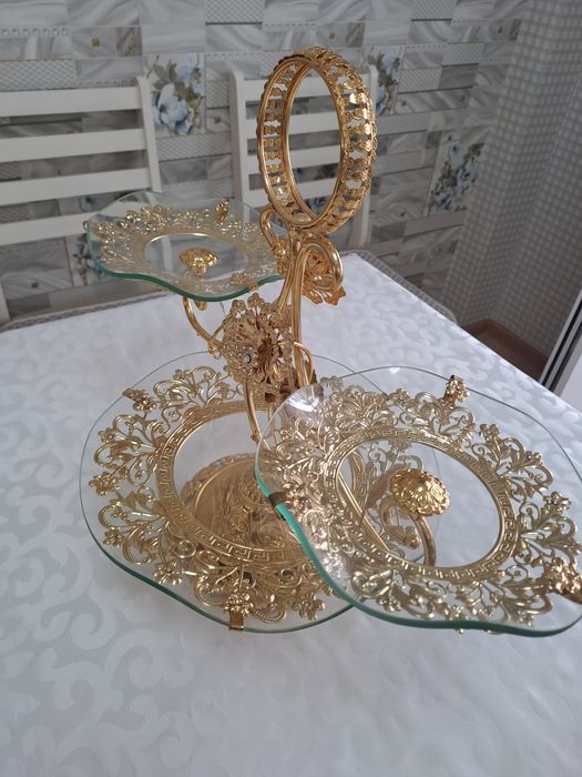 Продам сухофруктовницу новую.