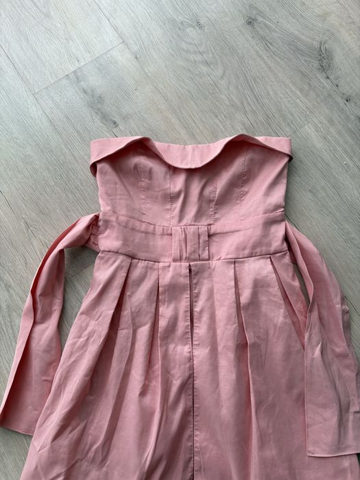 Продам красивые платья на девочку 6-11лет