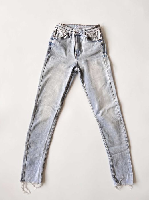 Светлосини дънки Bershka
