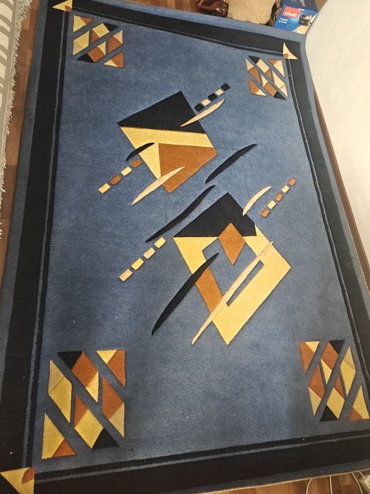 Продам ковёр 2*3