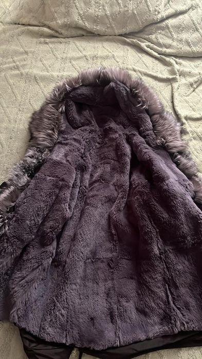 Парка практически новая