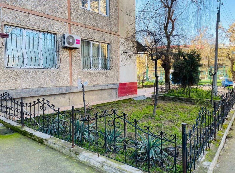 Продажа 1² хона 1 етаж 4 етажл 
Қора қамиш 2/1
Галаба боги