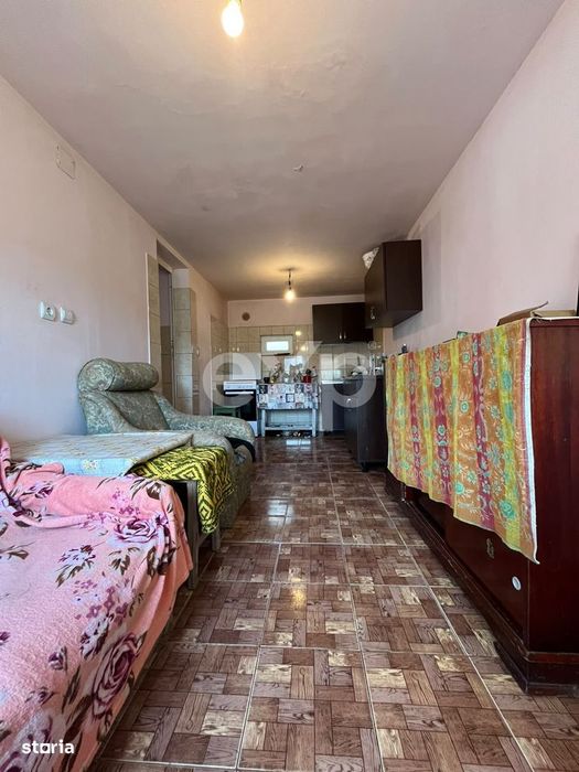 Casa cu 3 camere si teren 1.140 mp toate utilitatile, anexe si acces s