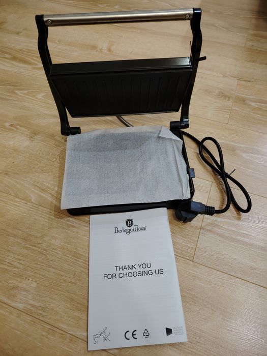 Grill electric Sandwich Maker  nou sigilat