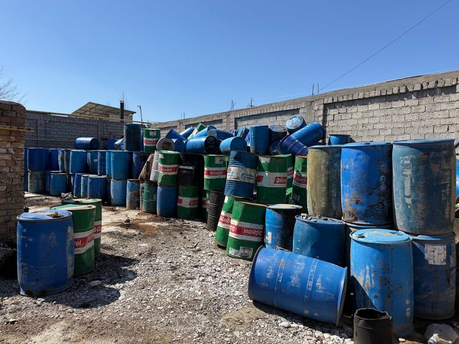 Бочки пластиковые 200 литровые. Бывшего употребление.