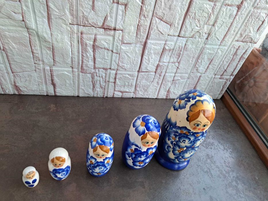 Нови! комплект руски дървени матрьошки