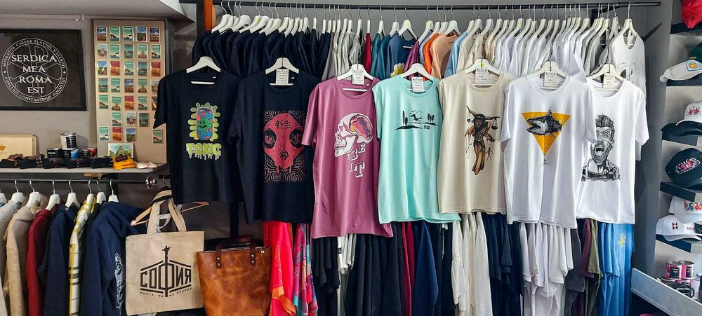 Работещ бизнес - дизайнерски бранд за тениски, суичъри и аксесоари