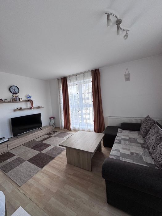 Inchiriez apartament 2 camere - Avantgarden Tractorul