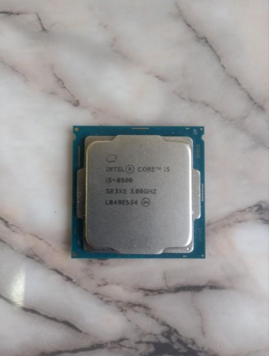 Процесор Intel core i5 8500