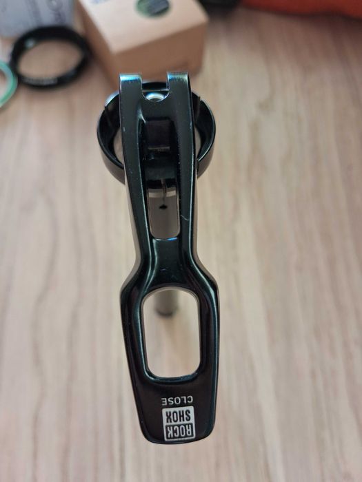 Главина DT Swiss, чаша (headset) Cane Creek ZS, ос Rock Shox Maxle 15