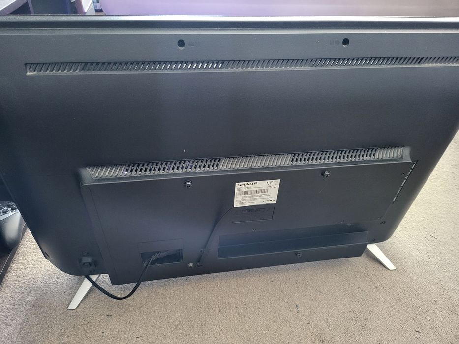 Sharp Aquos 32 инча