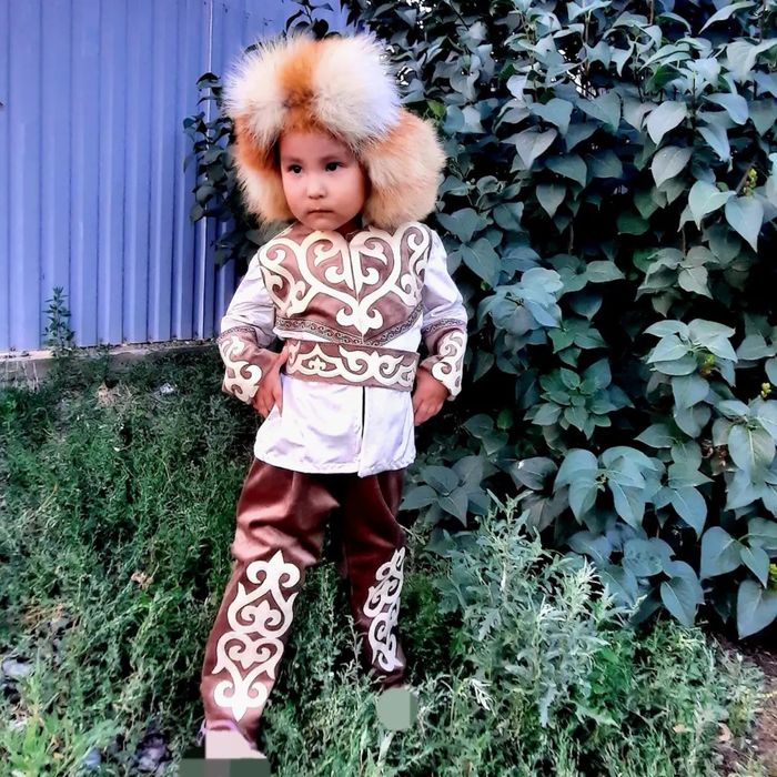 Наурызға ұлттық костюмдер