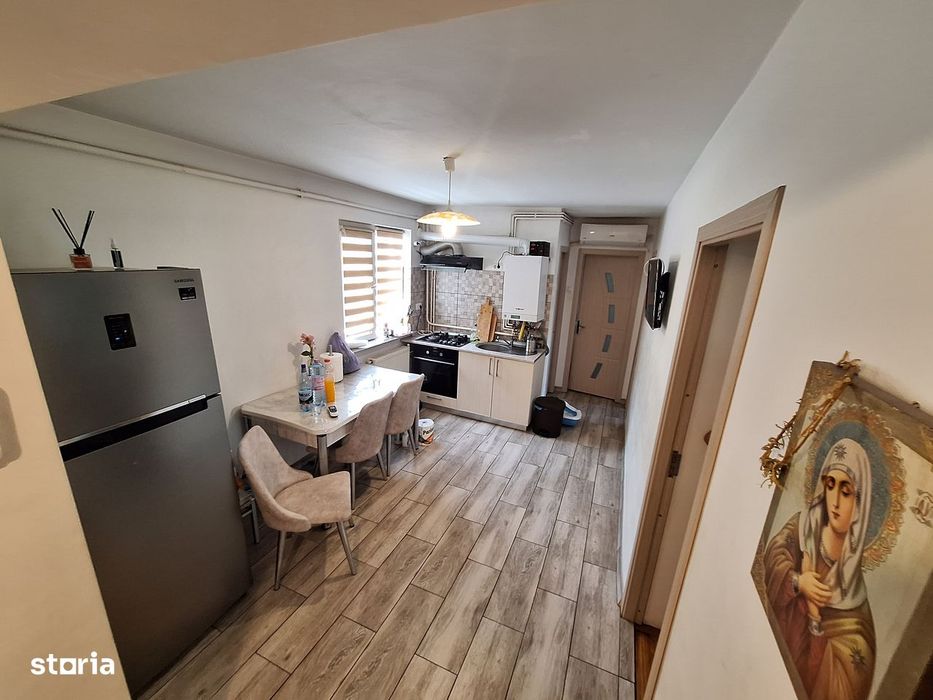 3 camere zona Traian, îmbunătățit cu  centrala termica