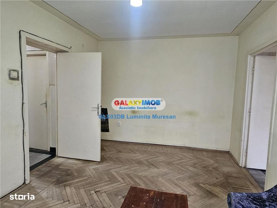 Vanzare apartament 2 camere semidecomandat Aleea Trandafirilor