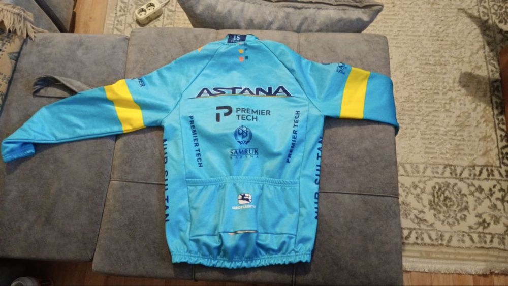 Продаю велоформу Astana team