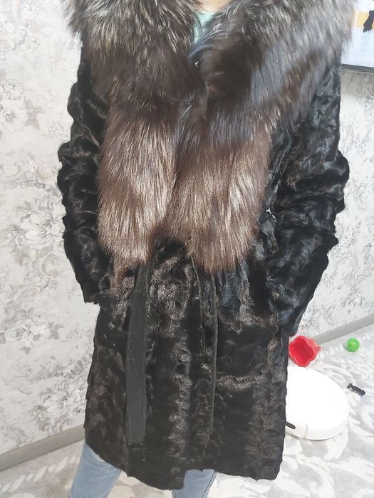 Продам шубу норковую