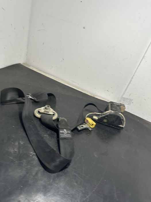 Centura siguranta dreapta fata volkswagen Vw T5 Transporter