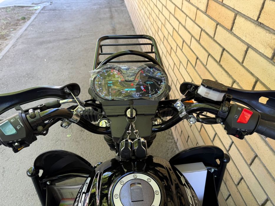 Мотоцикл GSX Сузуки 200 куб.