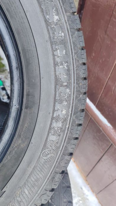 215 65 16C,4buc iarnă Semperit, toate au peste 6mm