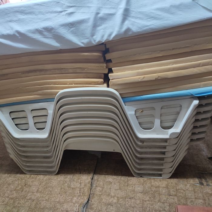 Шезлонги и шалтета