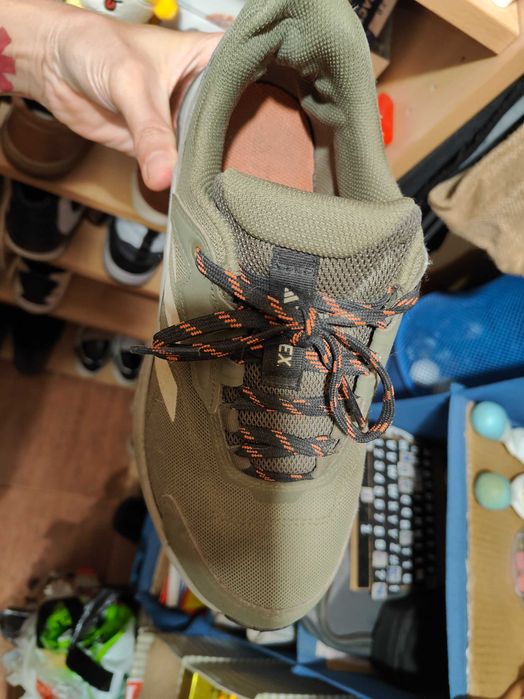 Много запазени маратонки Adidas Terrex
