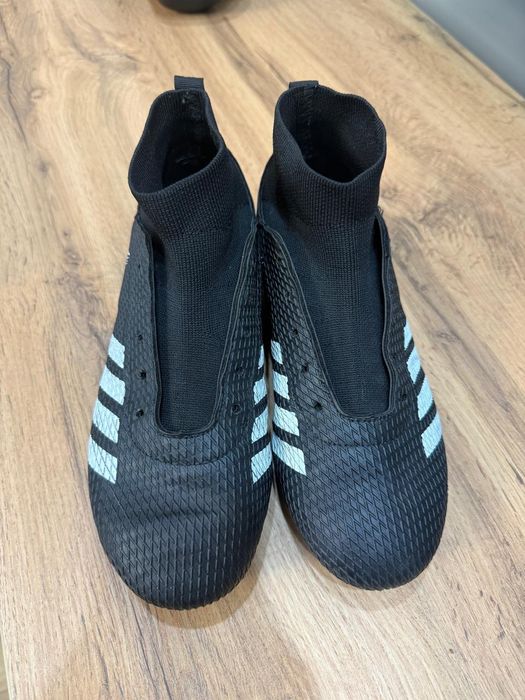 Продам бутсы футбольные