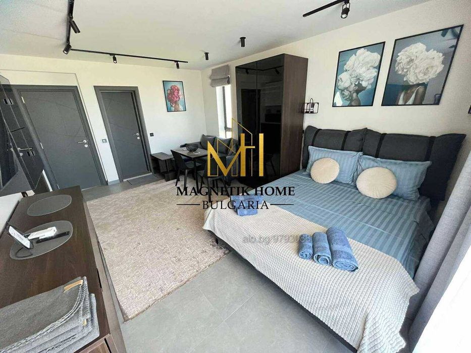 Великолепна къща с 3 спални, 4 бани, 2 паркоместа  в ж.к. Крайморие