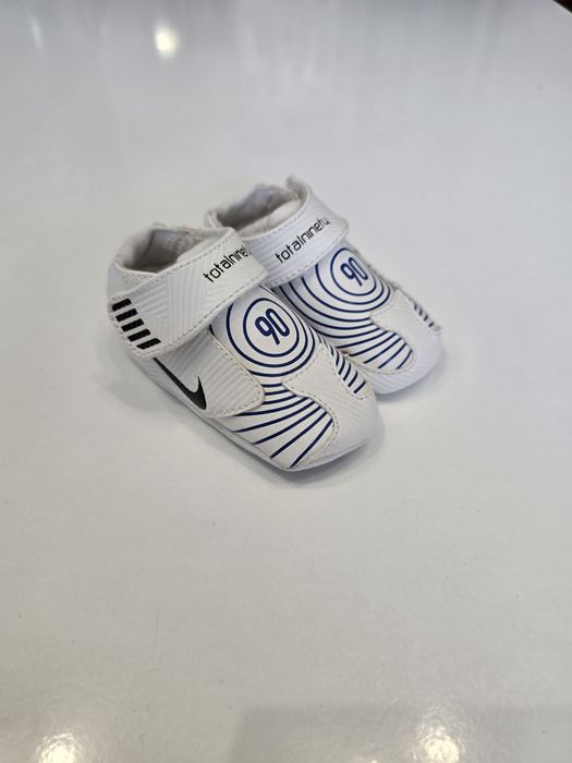 Nike,Converse - бебешки буйки, обувки