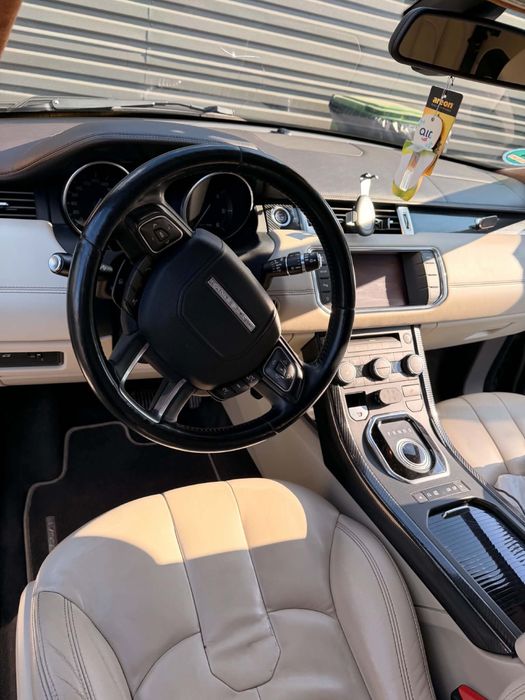 Range Rover Evoque 2.2 Diesel Automată 4x4 – 2011 – Full Opțiuni