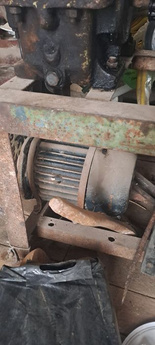 Двигитель редуктор