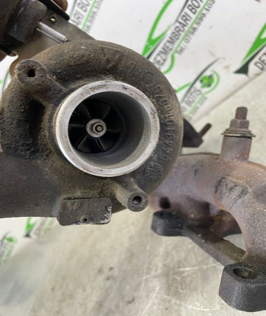 Turbosuflanta 038253019N/038 253 061 N V400 Cu defect la ciuperca 038