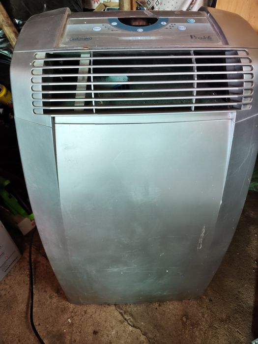 Vând apărat aer condiționat portabil DeLonghi 11000Btu