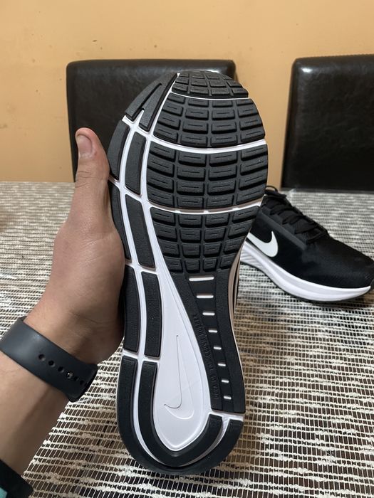 Nike zoom structure  24