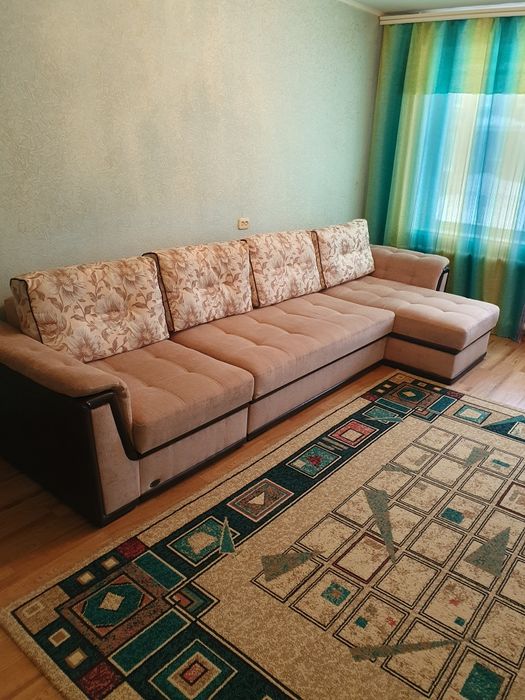 Сдам 2 комнатную ул.пл.КСК