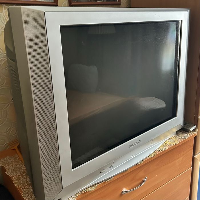 Продаю телевизор Panasonic