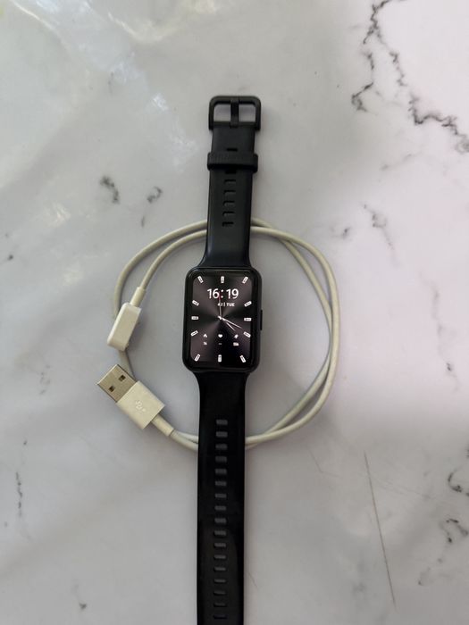 Продам Часы Huawei Watch Fit 2