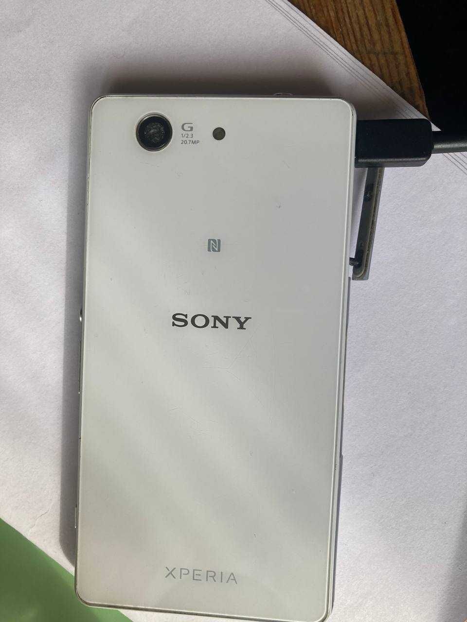 Смартфон Sony Z3 compact (экран без подсветки): 100 000 сум - Мобильные  телефоны Джизак на Olx