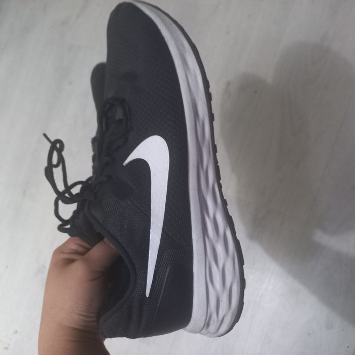 Продам кроссовки Nike 44р.