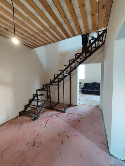 Лестница каркас  обшивка