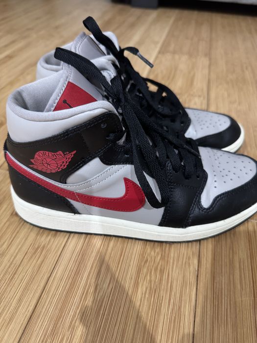 Vând jordan 1 high