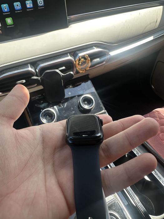 Apple Watch 7 продается