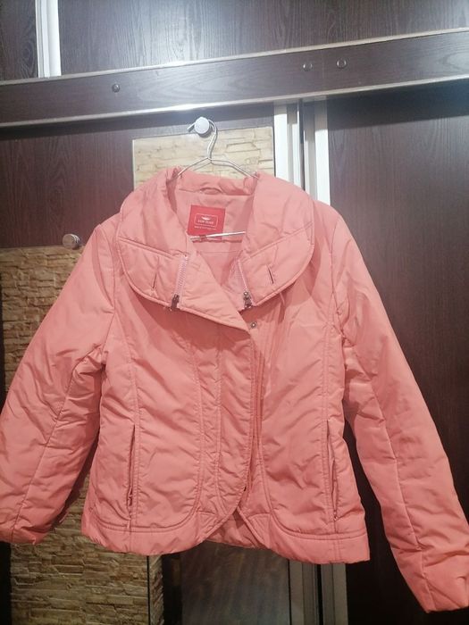 Зимние вещи дублёнки куртки плащи